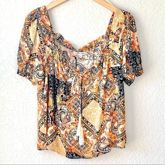 Cupcakes & Cashmere Mixed Paisley Print Tassel Short Sleeve Top Size XS NWT - Picture 2 of 9